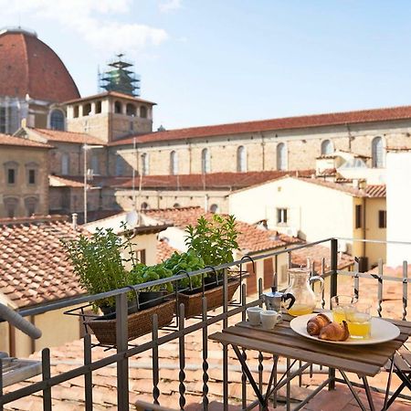 One Of A Kind Near The Duomo W/Balcony Palace Apt Firenze Kültér fotó