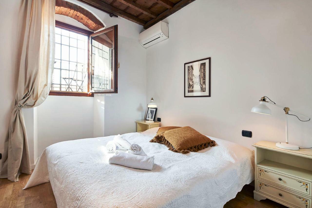 One Of A Kind Near The Duomo W/Balcony Palace Apt Firenze Kültér fotó